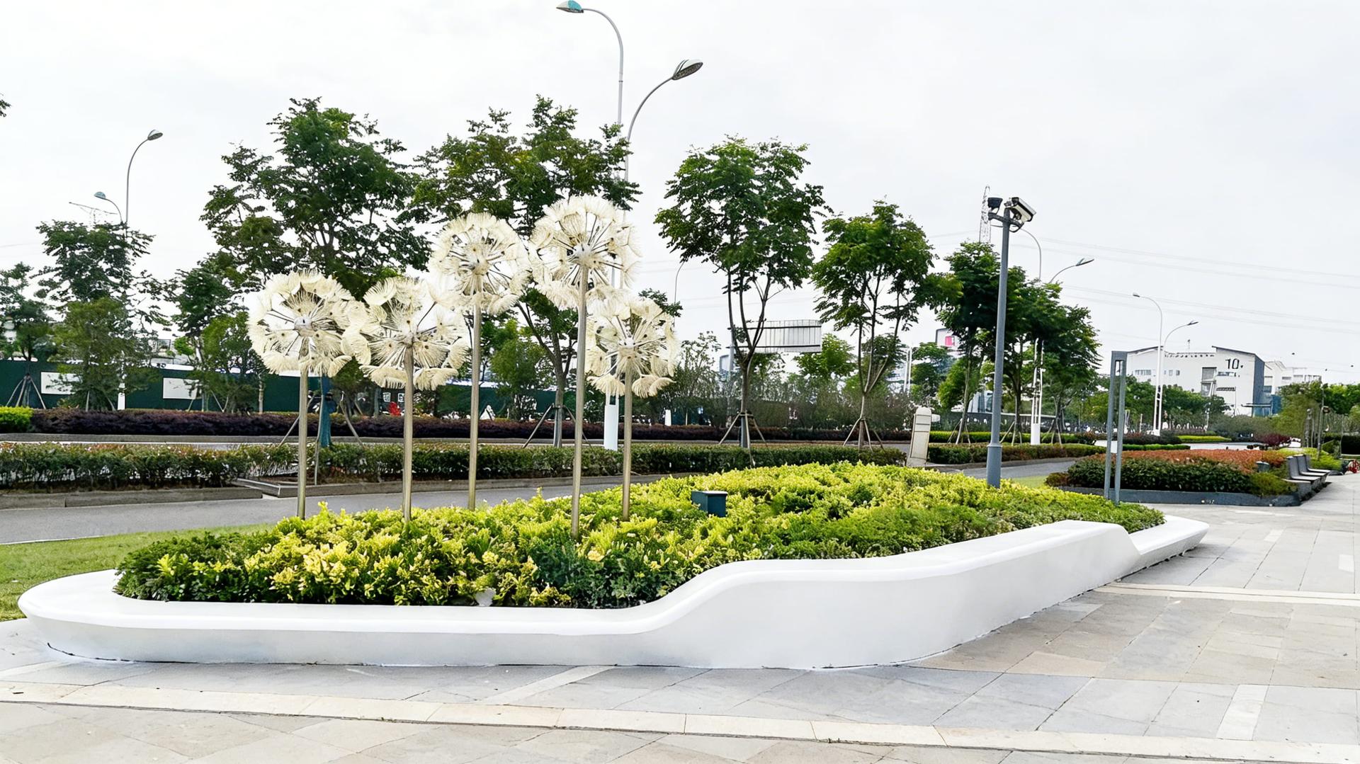 白色玻璃钢蒲公英花池座凳置于城市街道